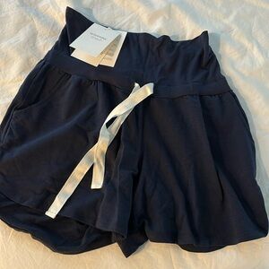 Seraphine maternity shorts size small